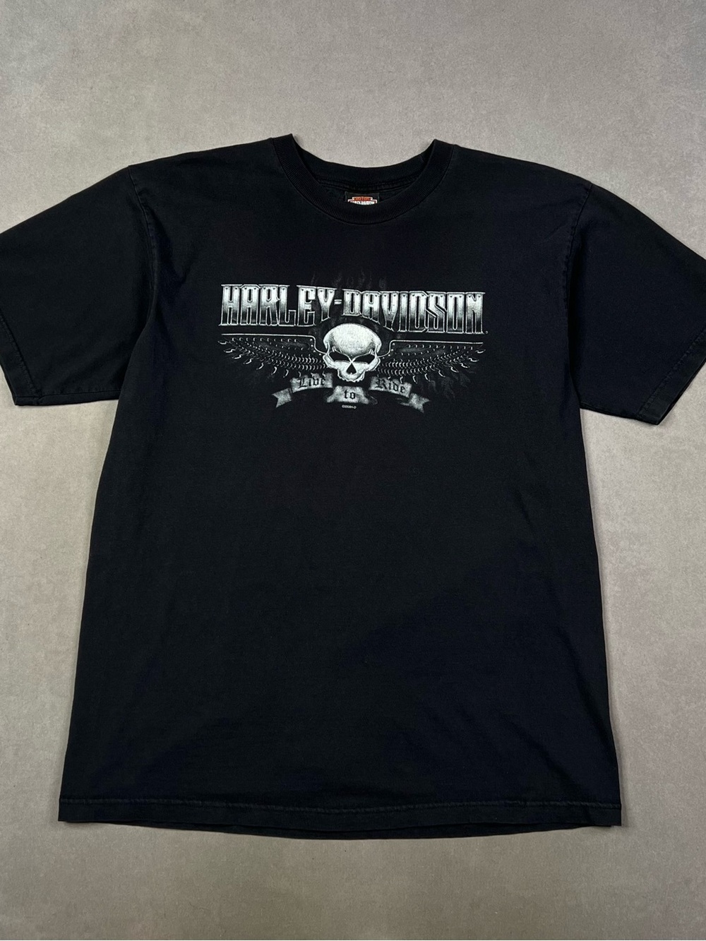 Harley-Davidson Black Tee with Silver Skull and Wings Graphic Vintage 2006